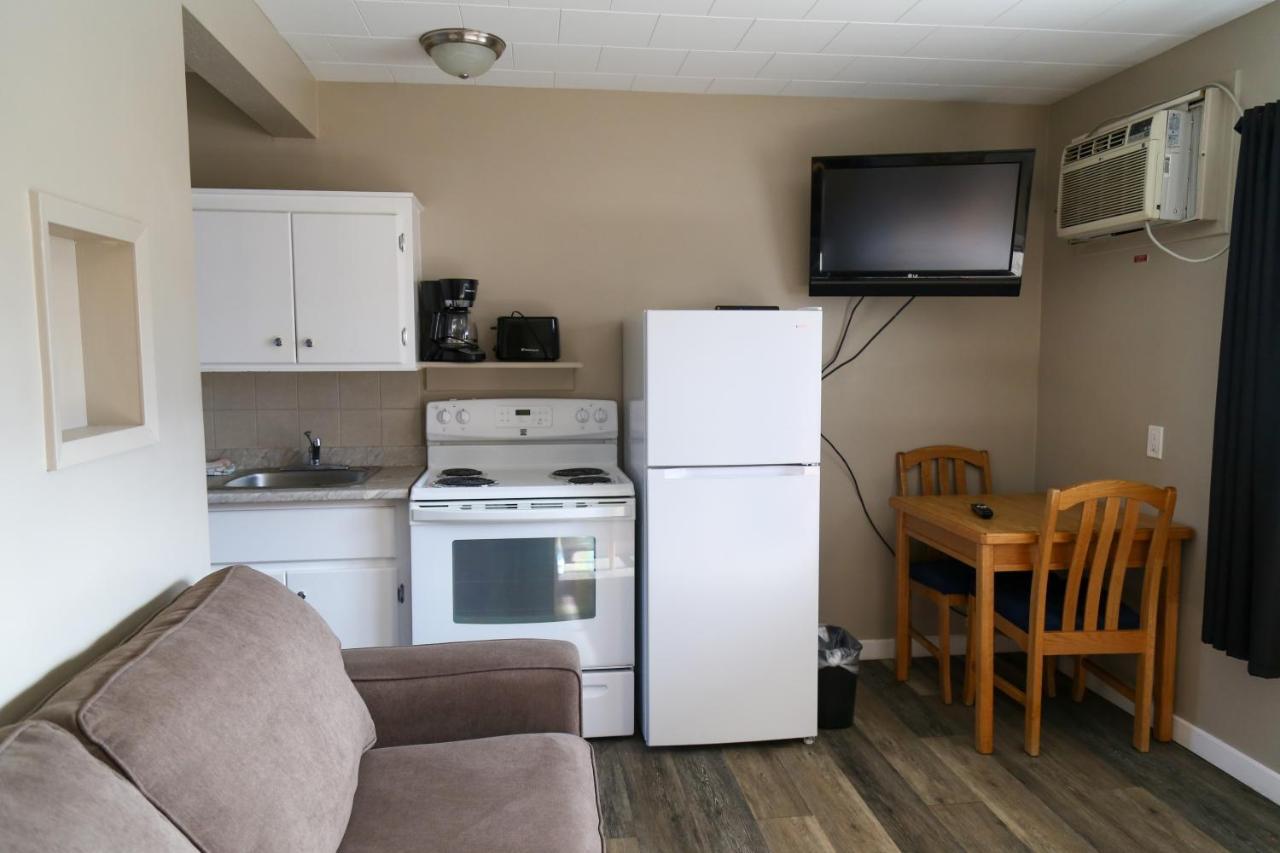 Richter Pass Beach Resort Osoyoos Extérieur photo