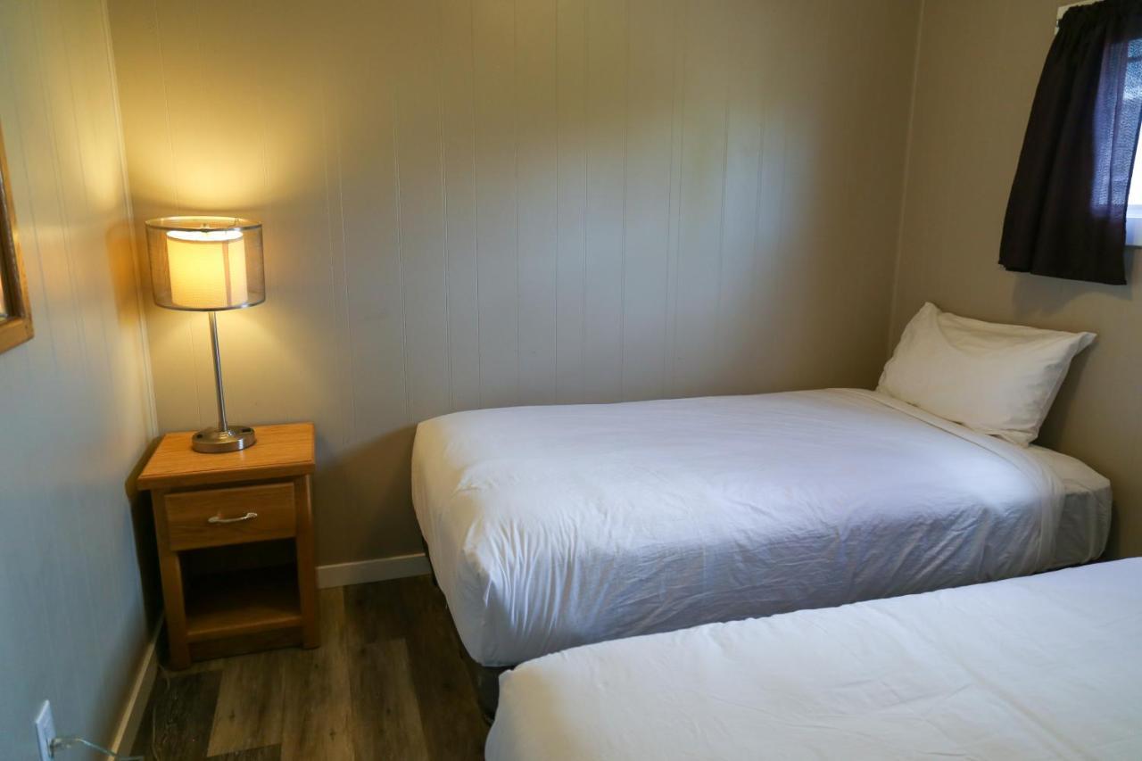Richter Pass Beach Resort Osoyoos Extérieur photo