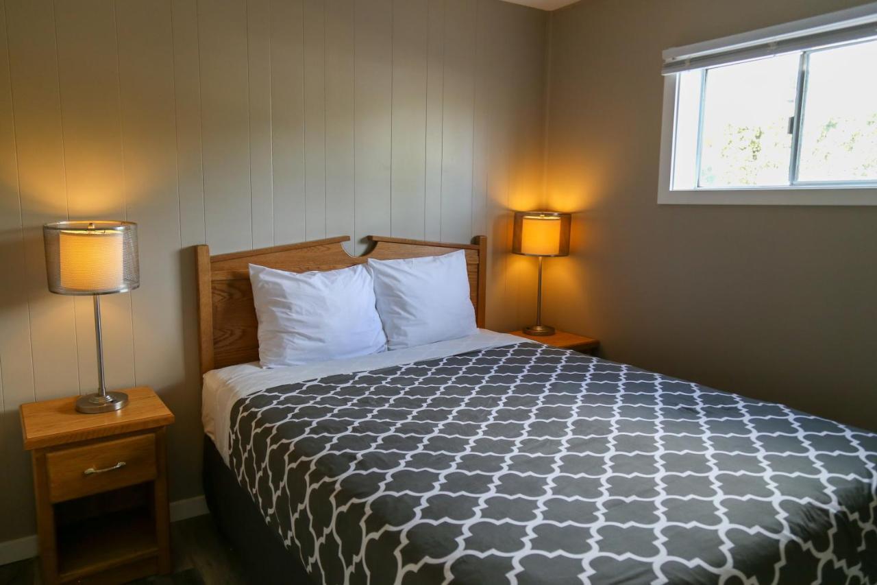 Richter Pass Beach Resort Osoyoos Extérieur photo
