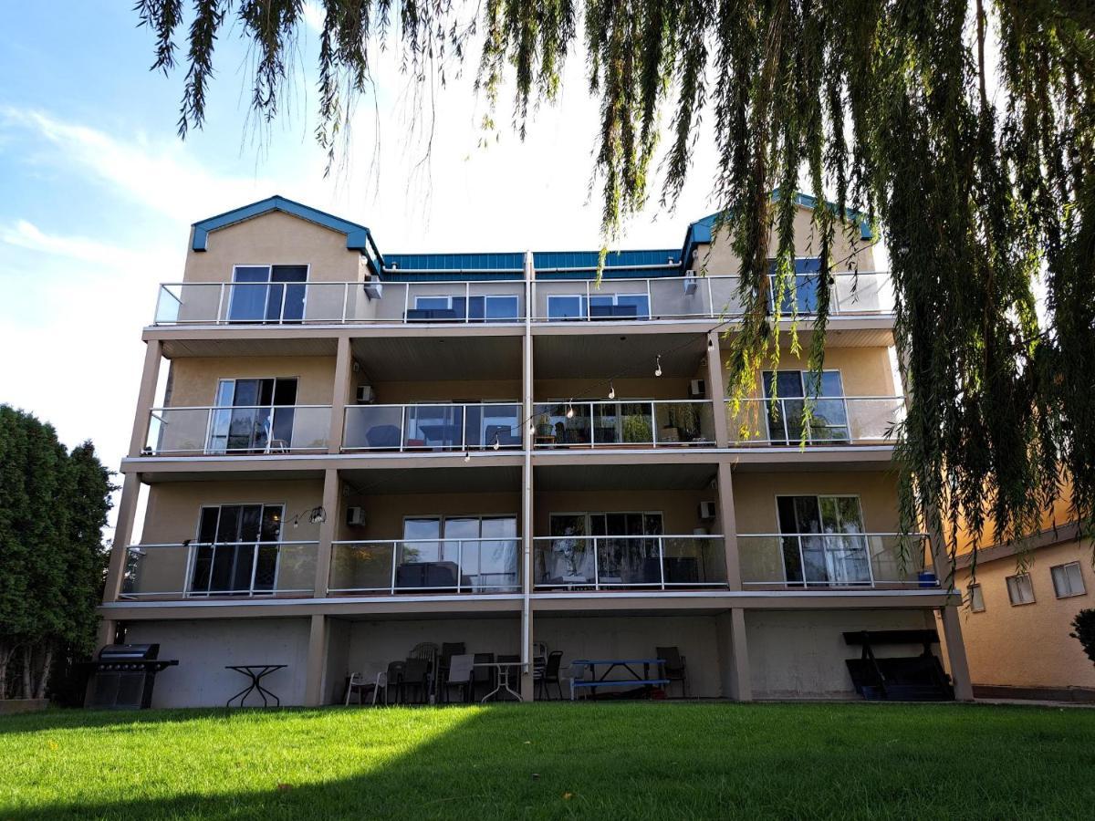 Richter Pass Beach Resort Osoyoos Extérieur photo
