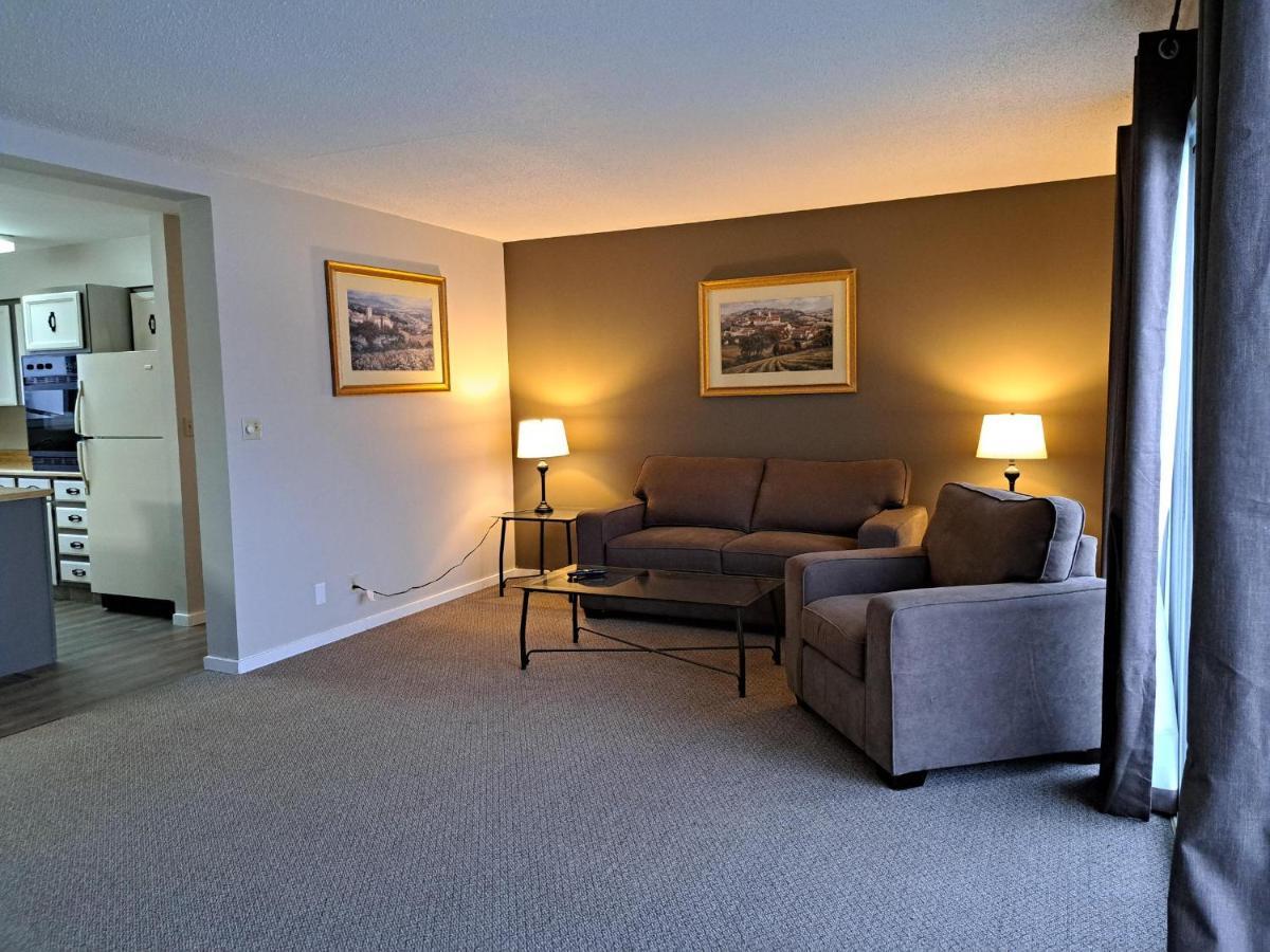 Richter Pass Beach Resort Osoyoos Extérieur photo